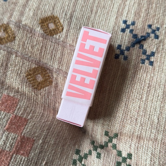 Jeffree Star Cosmetics Velvet Trap Lipstick - Picture 1 of 4